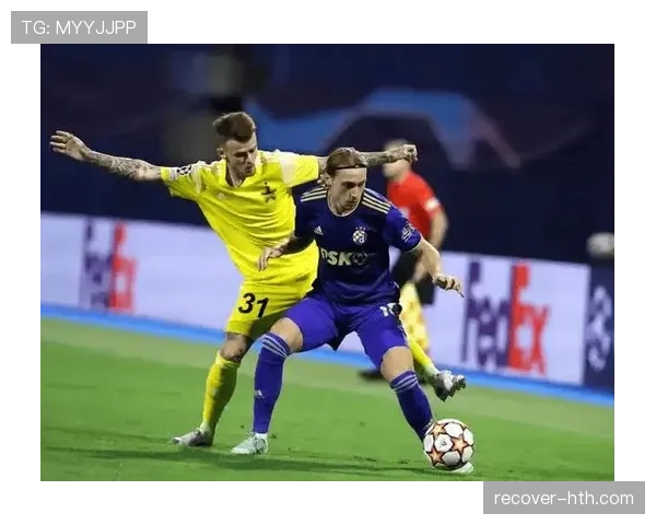 里昂逼抢体系近期表现稳健,防守效率持续提升 里昂逼抢体系近期表现稳健,防守效率持续提升