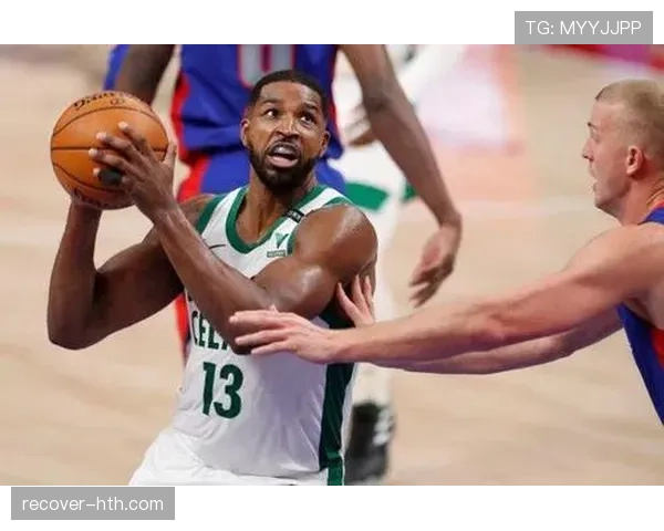 巴克利篮板数据领先同代内线，单打效率显著提升球队攻防转换